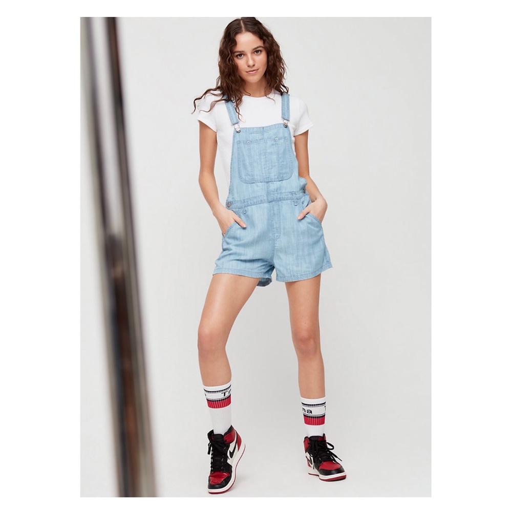 Aritzia TNA Senryu Romper